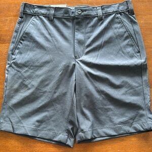 Men’s Grey Golf Shorts - Izod - Size 30